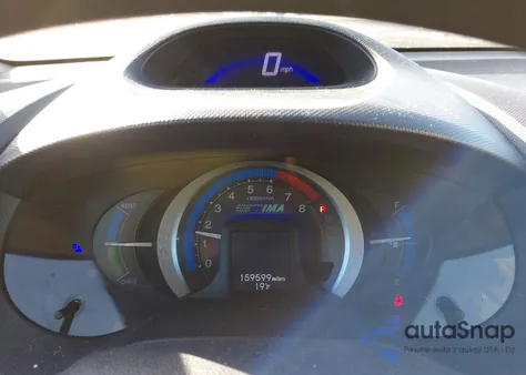 2010 Honda Insight Ex from USA, damaged, VIN JHMZE2H72AS014525